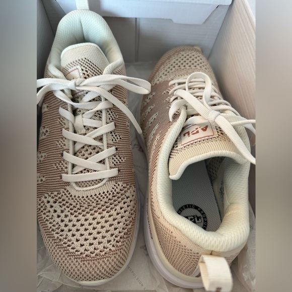 APL: Athletic Propulsion Labs TechLoom Pro Sneakers in Pristine/Rose Gold/White - Picture 6 of 8